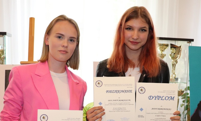 Uczennice ZSE-E w Radomsku z sukcesami w konkursach literackich