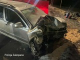 Śmiertelny wypadek w Kuźnicach w Zakopanem. Samochód uderzył w drzewo