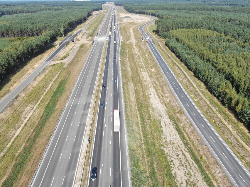Złodzieje okradają budowę odcinka S3 między Polkowicami a Lubiniem. Droga ma być oddana w połowie listopada