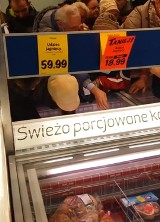 Walka o karpia w Lidlu w Wałbrzychu. Klienci przepychają się po ryby [wideo]