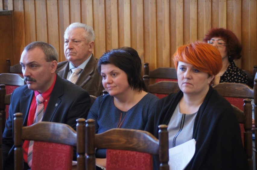 Sesja rady miasta w Radomsku. Jest nowy klub radnych
