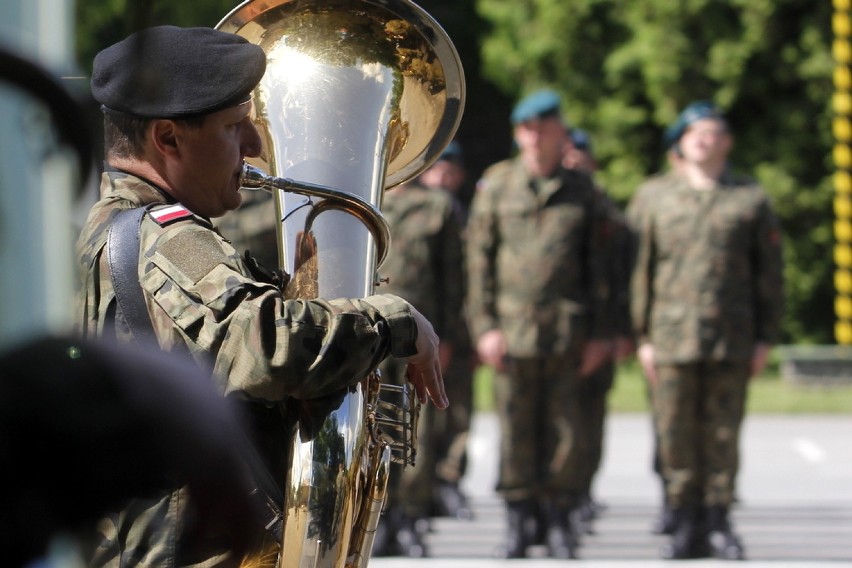 Wrocław: Prawie 200 żołnierzy złożyło dziś przysięgę (ZDJĘCIA)