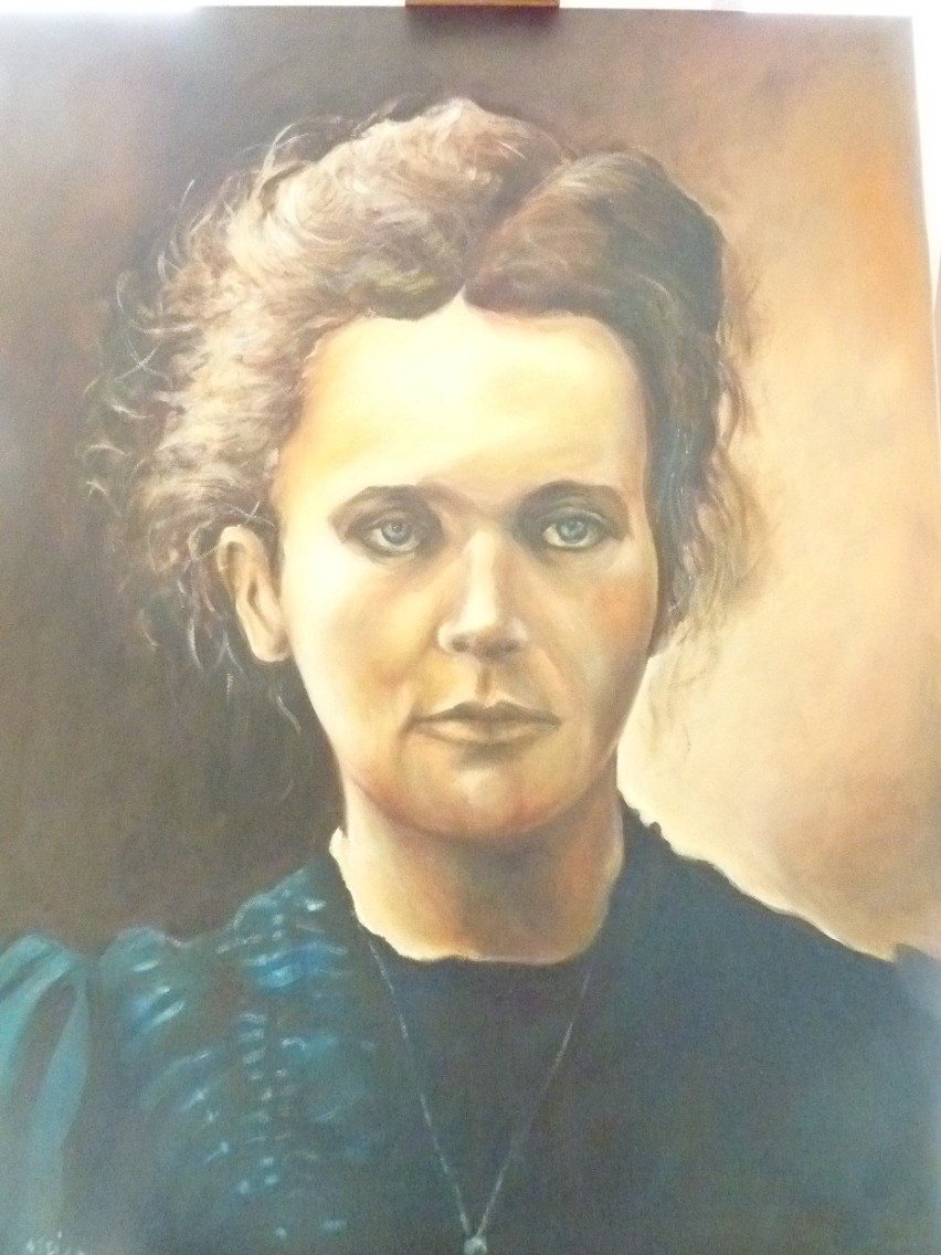 Portret Marii Skłodowskiej-Curie na wystawie w ZCDN w Szczecinie
