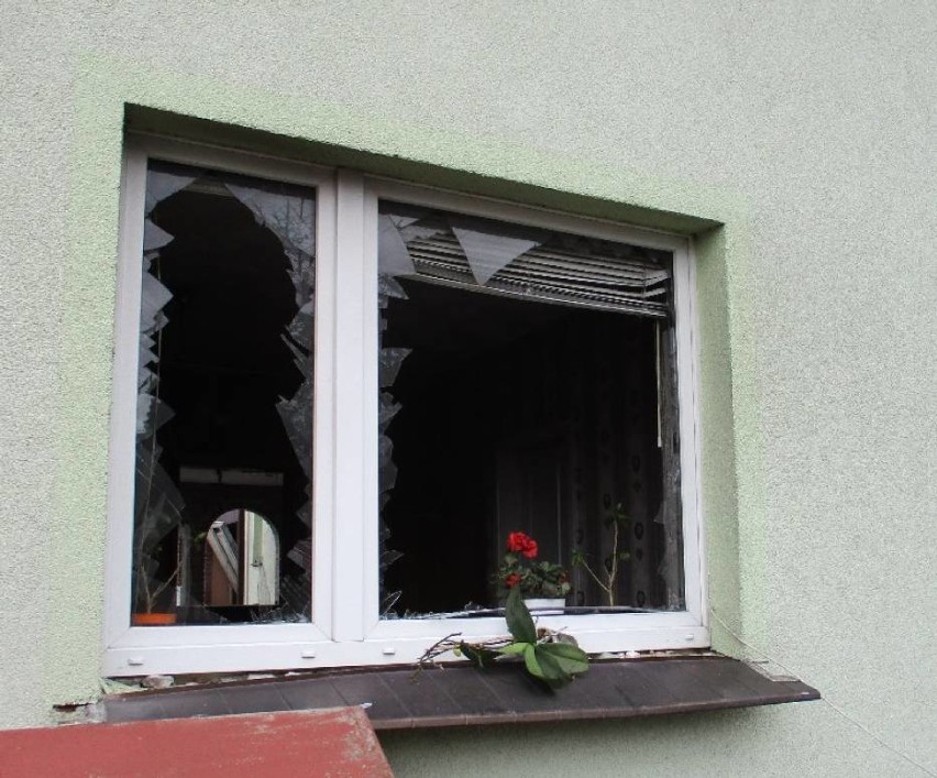 Wybuch gazu w Plewni pod Kaliszem uszkodził dom...