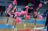 Wilki znów wygrywają! Tak koszykarzy dopingowały cheerleaderki i kibice [ZDJĘCIA]