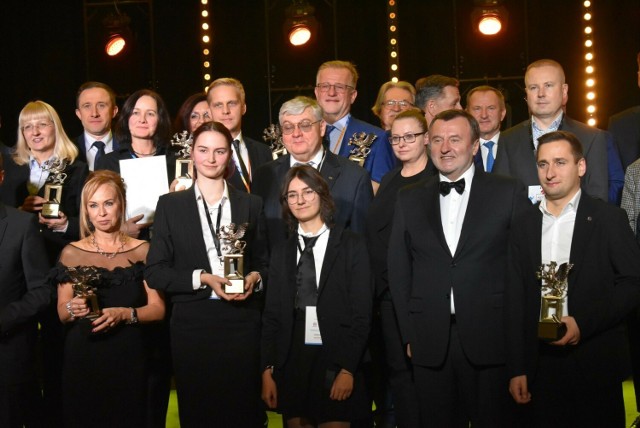 Zespół Szkół Centrum Kształcenia Zawodowego w Grubnie otrzymał nagrodę Złotego Gryfa 2023 w najbardziej prestiżowym konkursie poligraficznym w Polsce
