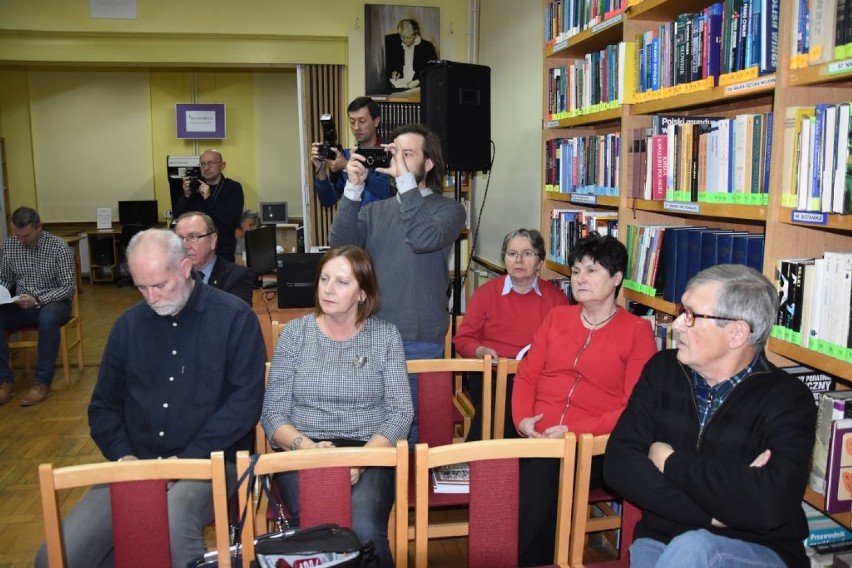 Zeszyty Kaliskiego Towarzystwa Genealogicznego "Kalisia". Tom siódmy na 100-lecie Odzyskania Niepodległości przez Polskę [FOTO]