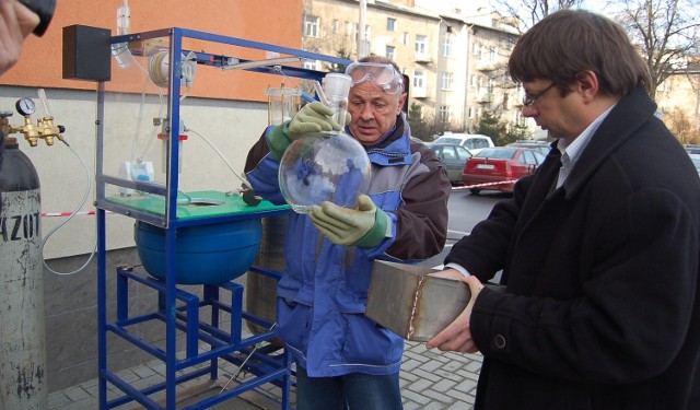 Dyski zostały poddane chemicznej utylizacji