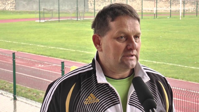Trener Grzegorz Tomecki z zawodnikami Piasta musiał przełknąć gorycz porażki.