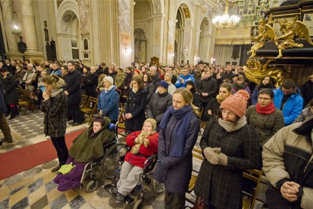 Do kościoła św. Anny w Krakowie chodzi więcej osób niż liczy parafia
