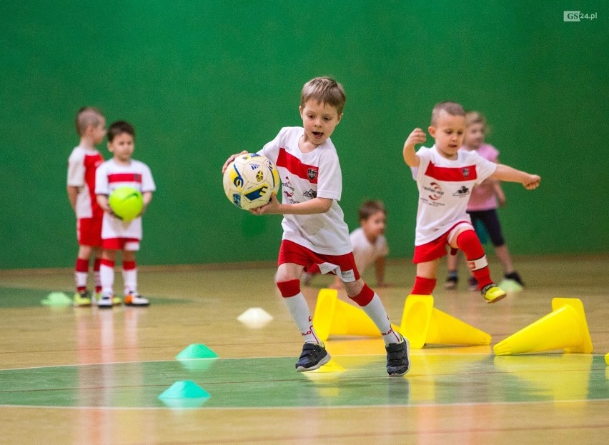 Niecierpliwy Orzeł Małkocin. Mały klub z wielkimi ambicjami [ZDJĘCIA]