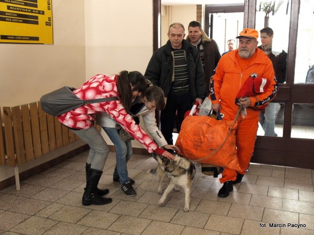 Pies Baltic i jego właściciel marynarz Adam Buczyński