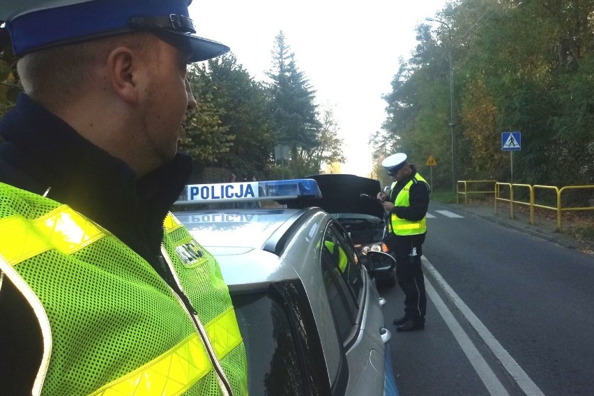 Wypadek na przejściu dla pieszych przy ul. Okrzei w Lipnie. Potrącona 16-latka