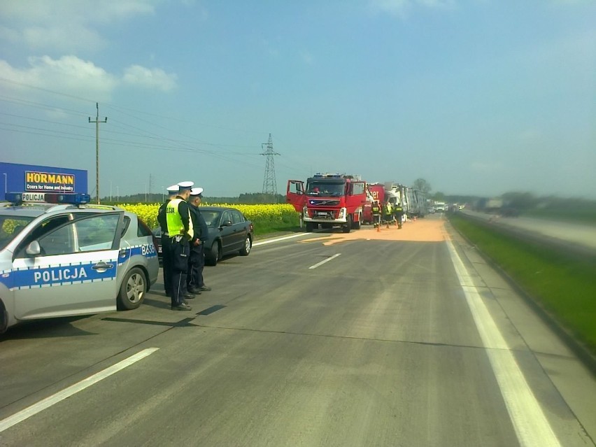 Autostrada A4: wypadek przy węźle Krzywa
