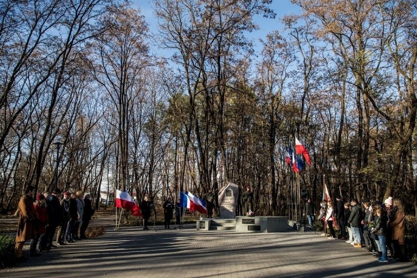 Kraków. Uroczystość pod Pomnikiem Stalag 369 