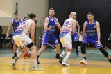 KS Kosz Kompaktowy Pleszew ma za sobą pierwszy mecz w fazie play-off. W sobotę podopieczni Alana Urbaniaka muszą odrobić 6-punktową stratę