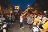 Noc Muzeów 2019: Orkiestra Rebel Babel Big Bang zagrała akustyczną wersję "Snu o Warszawie" [ZDJĘCIA]