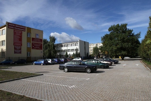 Nowy parking w Płocku przy al. Piłsudskiego już otwarty