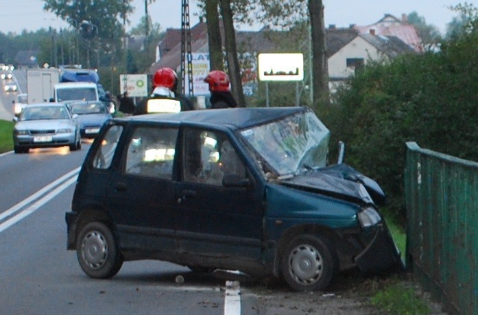 Wypadek w Babicach na DW 919 ulicy Gliwickiej. Tico uderzyło...