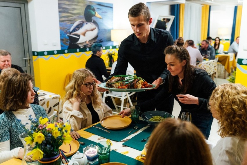 Bistro Podaj Kaczkę raz! w Gdańsku zamiast Baru Kartuska! Kuchenne Rewolucje 10.09.2020. Co zmieniła Magda Gessler? [MENU, CENY, OPINIE]