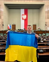 Atak na Ukrainę. Poseł Krzysztof Paszyk solidaryzuje się z Ukrainą.