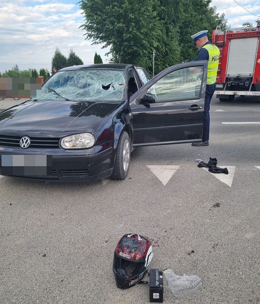 Do zderzenia volkswagena golfa z motocyklem doszło na ul....