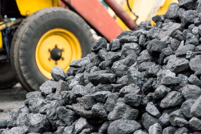 Cena węgla w kopalni to 700-1000 zł za tonę, a w składach...