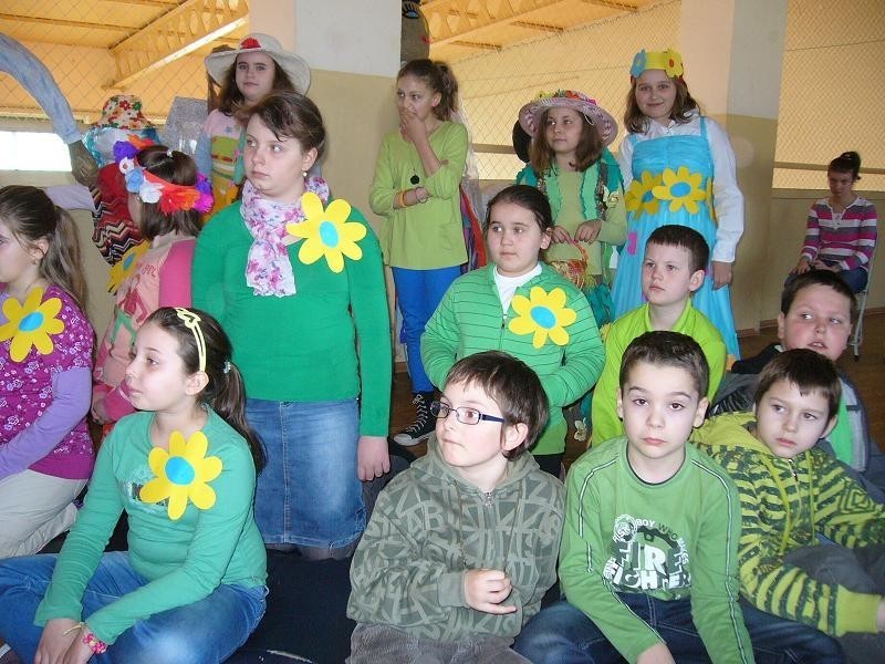 Powitanie Wiosny w Szkole Podstawowej w Krzymowie