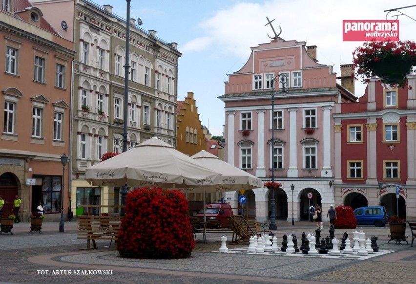 Do wałbrzyskiego Rynku można wybrać się na kawę i przy...