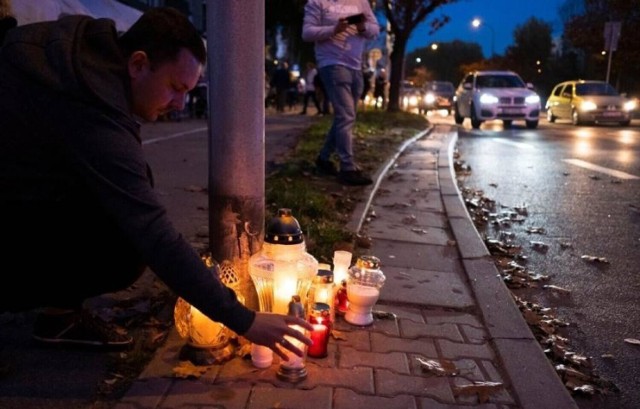 W Sądzie Apelacyjnym w Warszawie zapadł wyrok w sprawie Krystiana O., kierowcy bmw, który w październiku 2019 roku spowodował śmiertelny wypadek na przejściu dla pieszych na ul. Sokratesa.