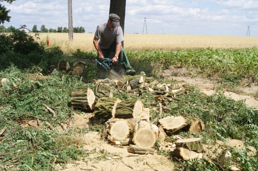 Radomszczański: Nawałnica zniszczyła domy w Woli Blakowej