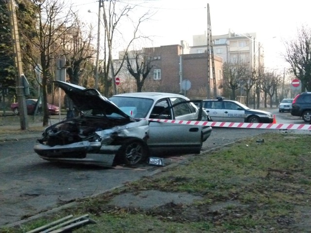Przyczyny wypadku wyjaśnią funkcjonariusze z Komendy Powiatowej Policji w Kutnie.