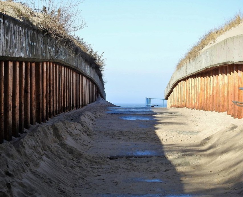 Przejście na plażę w Darłówku oczyszczone [ZDJĘCIA]