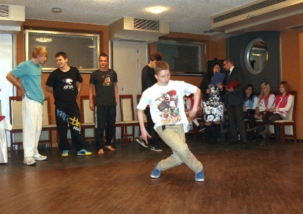 Nowy Sącz: taneczni akrobaci z Pałacu Młodzieży [ZDJĘCIA]