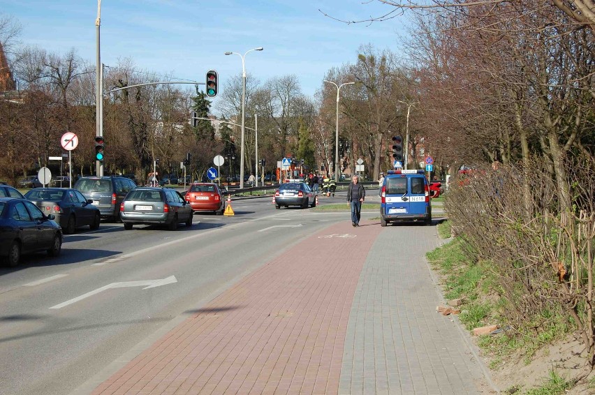 Wypadek na skrzyżowaniu Rodła i 17 Marca