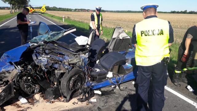 Wypadek na DK 39 w miejscowości Bukowa Śląska.
