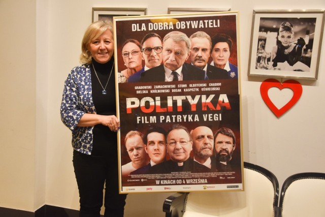 Najchętniej oglądanym filmem w "Halszce" w ubiegłym roku była "Polityka" Patryka Vegi. Na zdjęciu Ewa Zandecka - Soroka, kasjerka