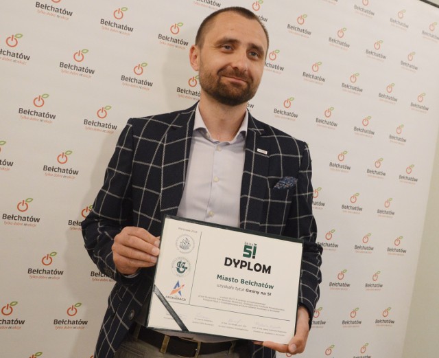 Marcin Nowak, dyrektor wydziału rozwoju miasta z nagrodą od studentów SGH