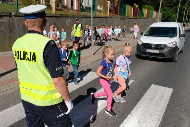 W czwartek policjanci przeprowadzili prelekcję z dziećmi ze szkoły muzycznej w Przemyślu.