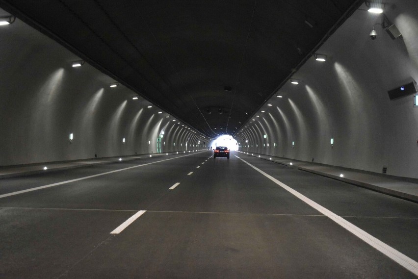 Nowy tunel drogowy na zakopiance już niemal gotowy. Kierowcy...