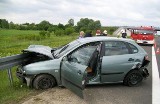 Wypadek na A2. Dwa samochody uszkodzone