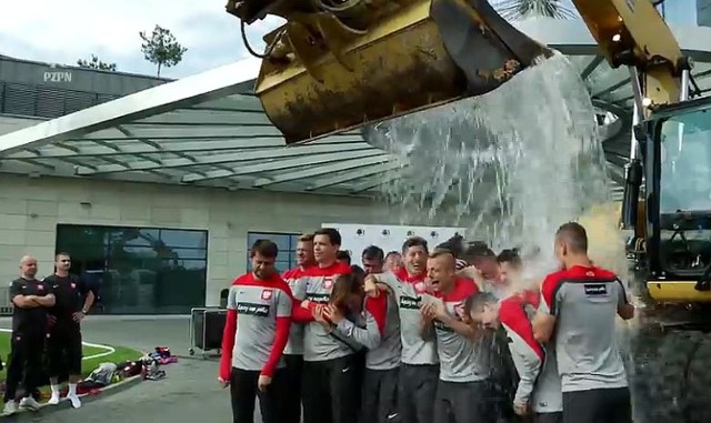 Ice Bucket Challenge w wykonaniu reprezentacji Polski