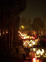 Cmentarze w Tychach: 1 listopada, jak dojechać, zmiana organizacji ruchu