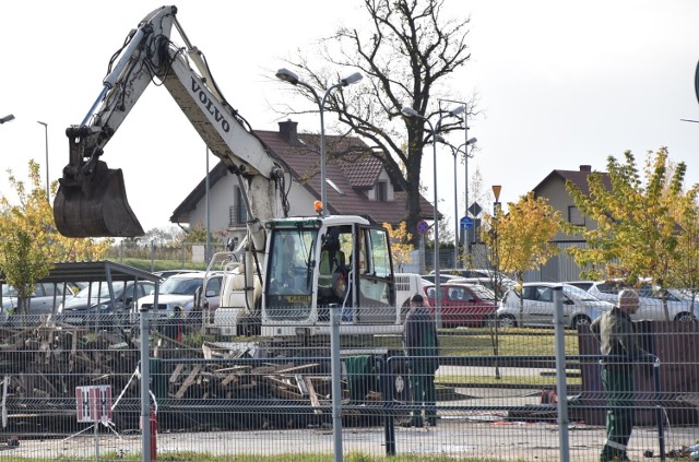 Sterta desek została ze skateparku, z którego od 7 lat można było korzystać przy "trójce"