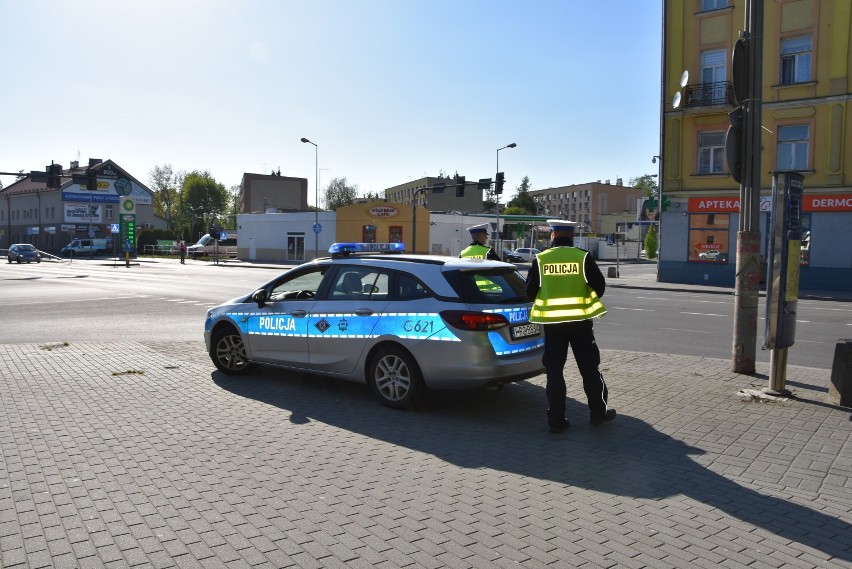 Rozpoczęło się polowanie na piratów drogowych w Tarnowie i regionie. W policyjną akcję "Prędkość" zaangażowano wiele patroli [12.11.2020]