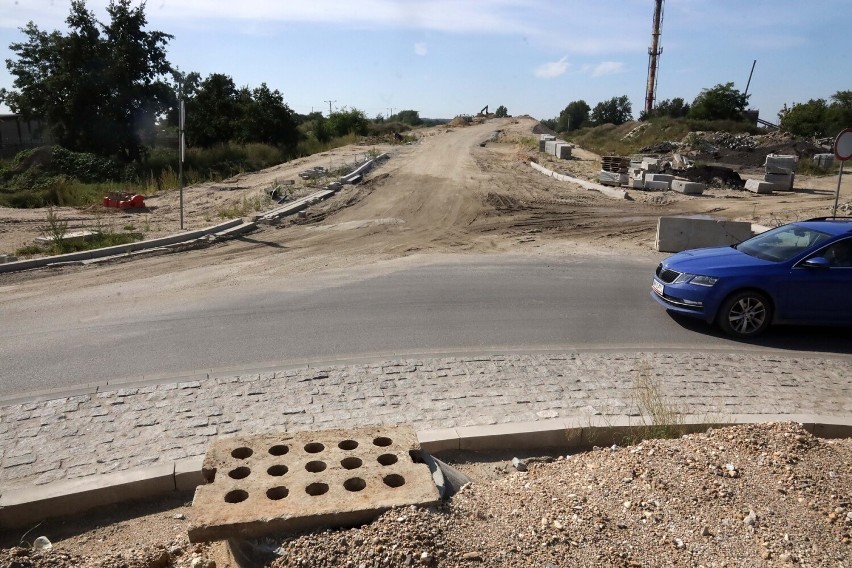 Legnica: Powstaje wiadukt na budowie drogi zbiorczej, zobaczcie aktualne zdjęcia