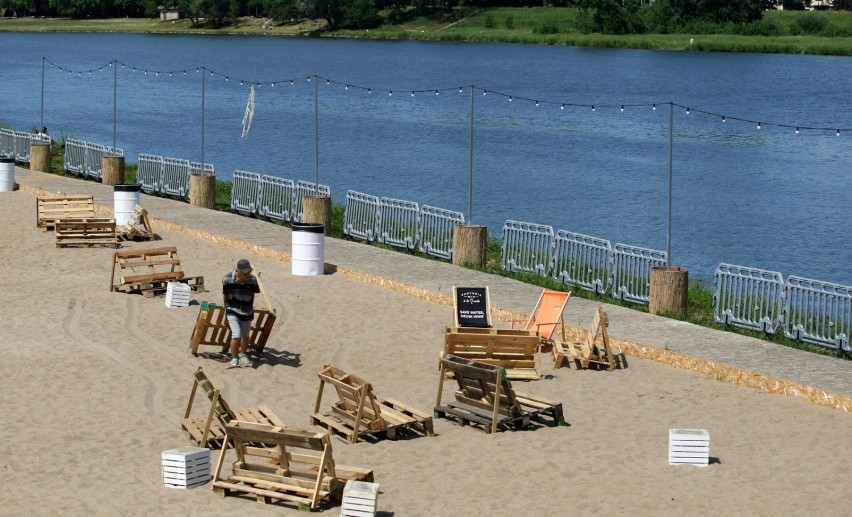 Plaża przy Hali Orbita