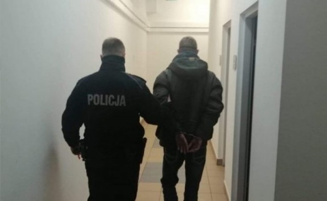 Policjanci zatrzymali podejrzanego 24-latka i jego wspólniczkę