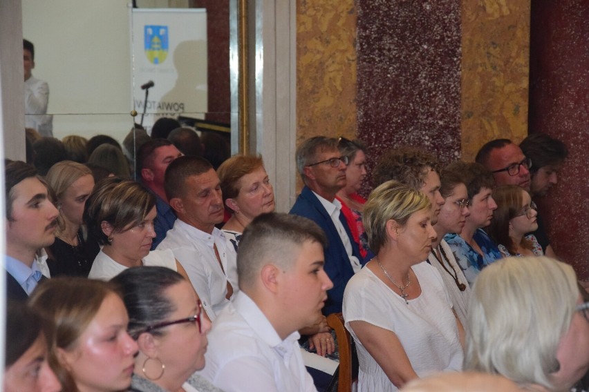 W Pałacu Lubostroń zorganizowano Powiatowe Uroczystości...