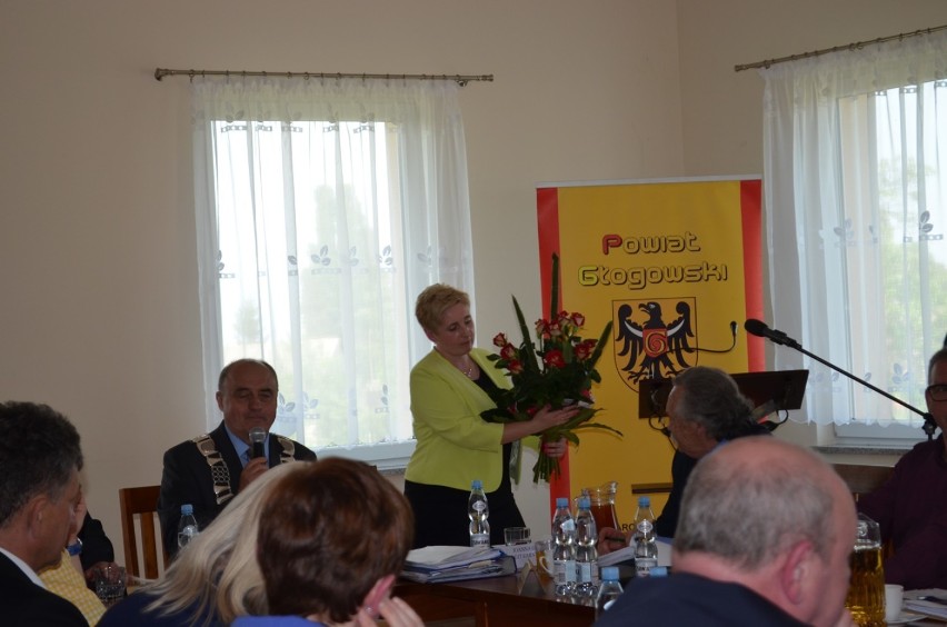 Zarząd powiatu głogowskiego otrzymał absolutorium, a starosta podwyżkę